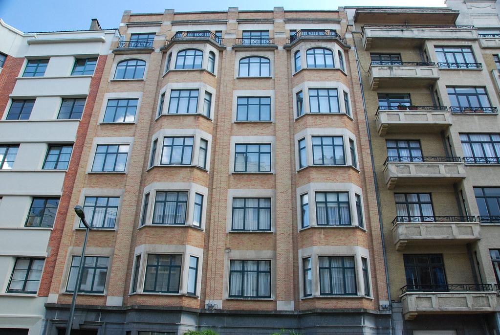 Molenbeek Attracts First-Time Buyers as Brussels Housing Prices Surge Elsewhere